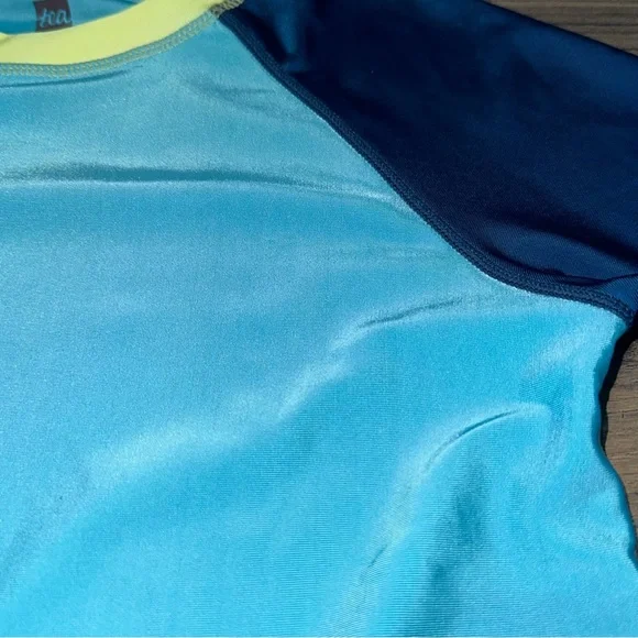 Tea Collection Rashguard - Picture 3 of 4